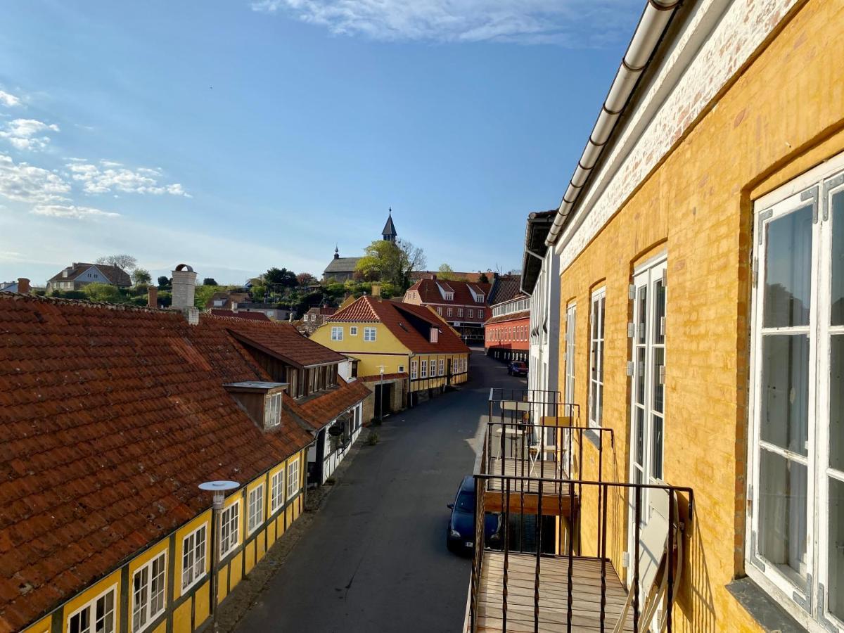 Jantzens Hotel Gudhjem Luaran gambar