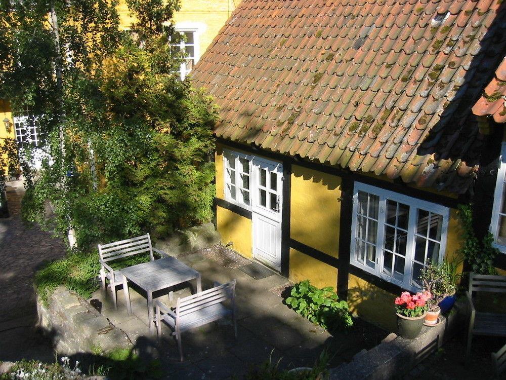 Jantzens Hotel Gudhjem Luaran gambar