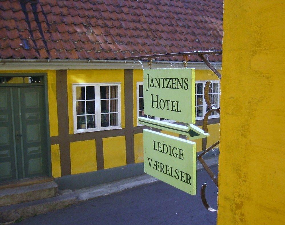 Jantzens Hotel Gudhjem Luaran gambar