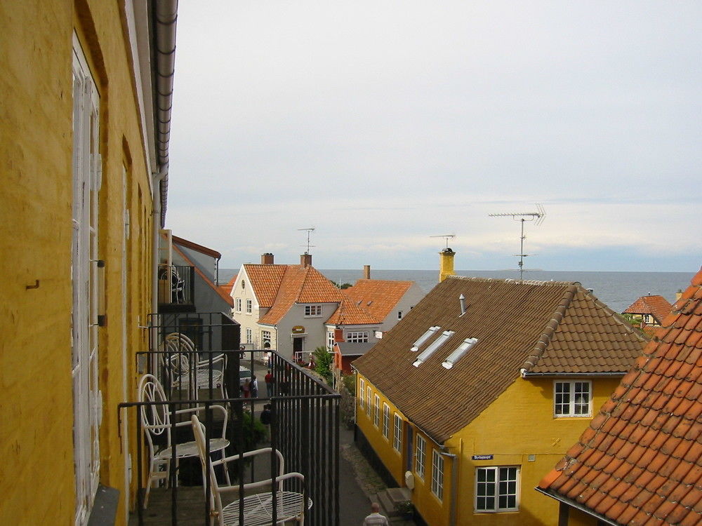 Jantzens Hotel Gudhjem Luaran gambar
