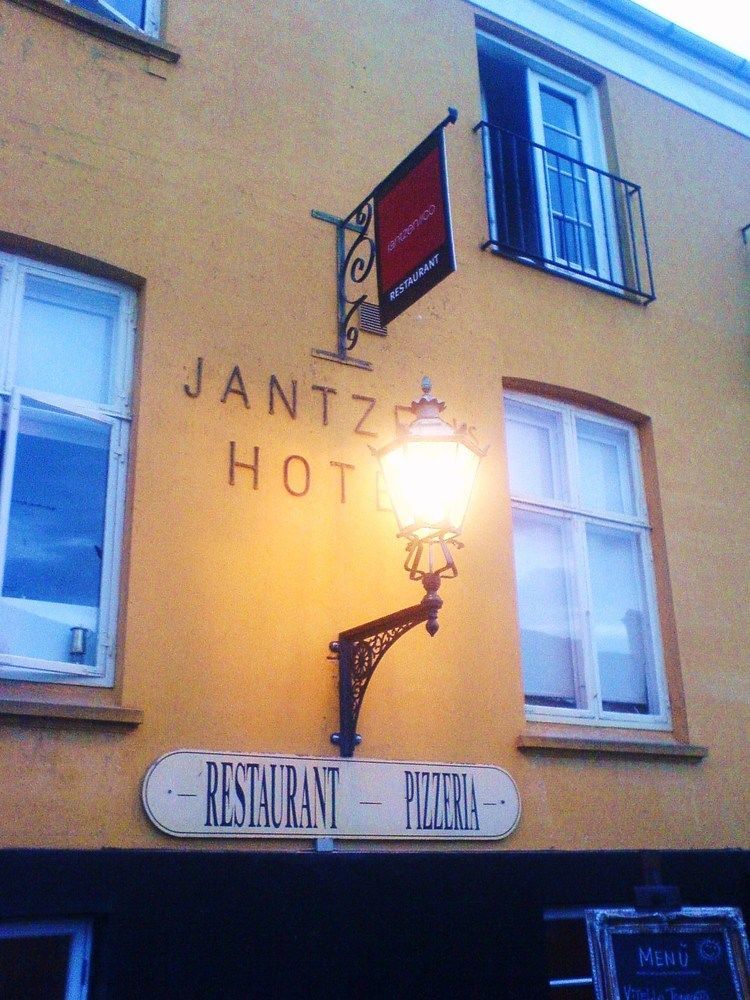 Jantzens Hotel Gudhjem Luaran gambar